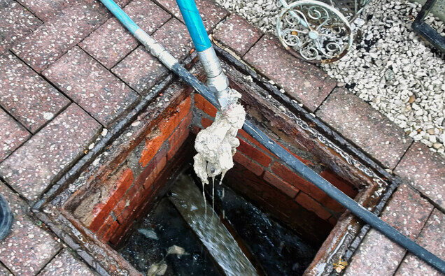 https://plumberbrabham.com.au/uploads/2025/06/blocked-drains-598620.jpg