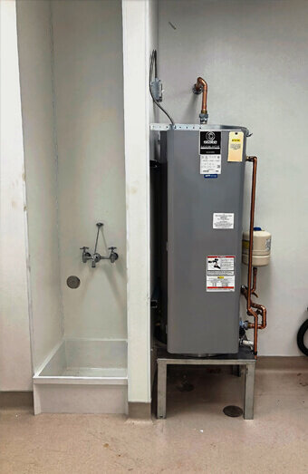 https://plumberbrabham.com.au/uploads/2025/06/hot-water-257755.jpg