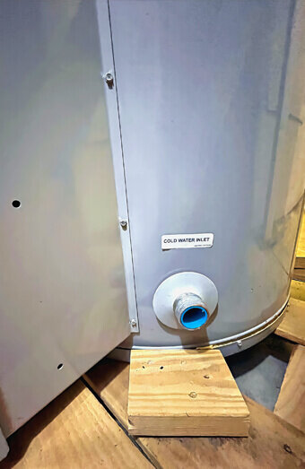 https://plumberbrabham.com.au/uploads/2025/06/hot-water-266575.jpg
